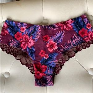VS panty 🌺new floral lace in back